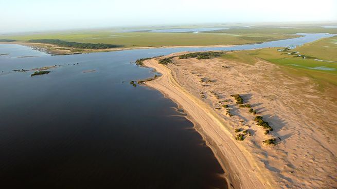 La Laguna Merín, en Uruguay, tiene un área de 3750 kilómetros cuadrados.