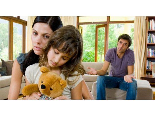 Vacaciones con padres separados: cómo impactan en los hijos