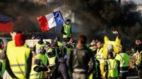 Crece la tensión política, social y económica en Francia.