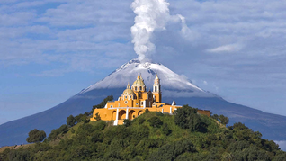 Vista aérea de Cholula, en México. Vista aérea de Cholula, en México.