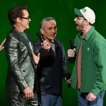 Downey Jr. Evans y los hermanos Russo en el escenario de CinemaCon. Downey Jr. Evans y los hermanos Russo en el escenario de CinemaCon.