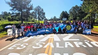 Los docentes de Misiones volvieron a la ruta este viernes.