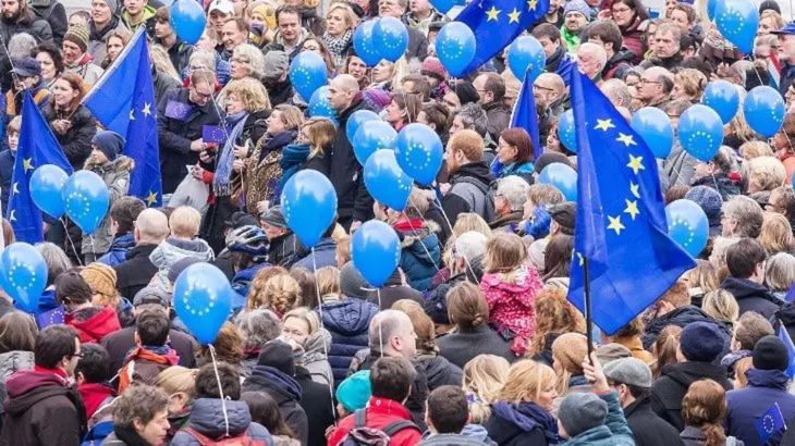 Informe del Centro Común de Investigación (CCR), instituto adscrito a la Comisión Europea. Informe del Centro Común de Investigación (CCR), instituto adscrito a la Comisión Europea.