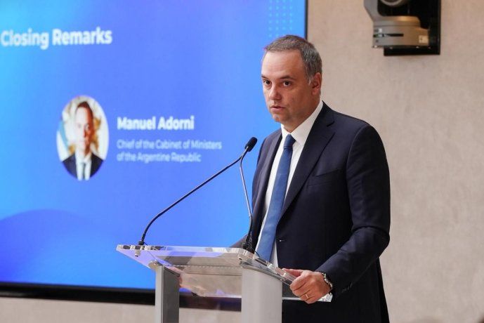 Manuel Adorni sobre el viaje de su esposa: Fue una pésima decisión.