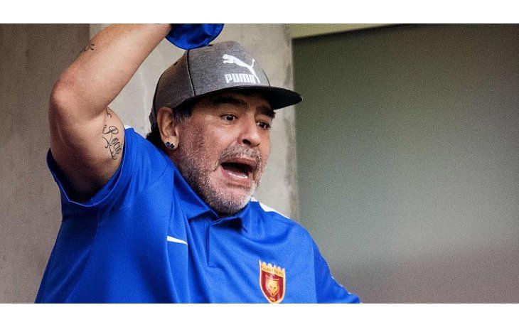 Maradona hizo su estreno oficial en Al Fujairah con una goleada