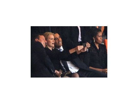 Obama se tomó una foto con la jefa de gobierno danesa y el primer ministro británico.