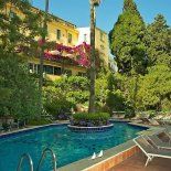Una de las mejores opciones en el sur de Italia: que ofrece el hotel con vista al mar y al monte.  Una de las mejores opciones en el sur de Italia: que ofrece el hotel con vista al mar y al monte.