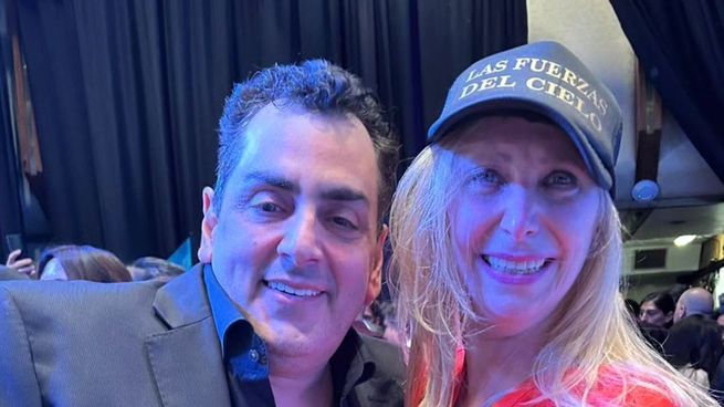 Karina Milei junto a Leonardo Cifelli.