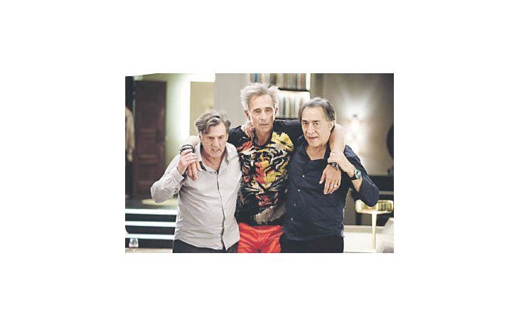 ámbito.com | Daniel Auteuil, Richard Berry, además productor y director, y Thierry Lhermitte lideran el elenco de la amable y placentera adaptación al cine de la obra teatral que actualmente tiene su versión porteña en cartelera.