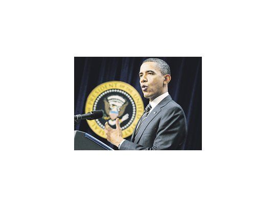 El presidente de Estados Unidos, Barack Obama, se sabe políticamente debilitado desde la derrota demócrata en los comicios legislativos del 2 de noviembre. En ese escenario, busca pactar con la oposición, pero sólo atiza el descontento entre sus propias filas.