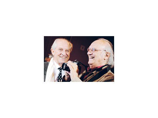 Carlos Saura junto a Vittorio Storaro, director de fotografía de «Io, Don Giovanni», film que muestra un Mozart muy diferente al  «Amadeus» de Milos Forman, presidente del jurado del IV Festival de Cine de Roma.
