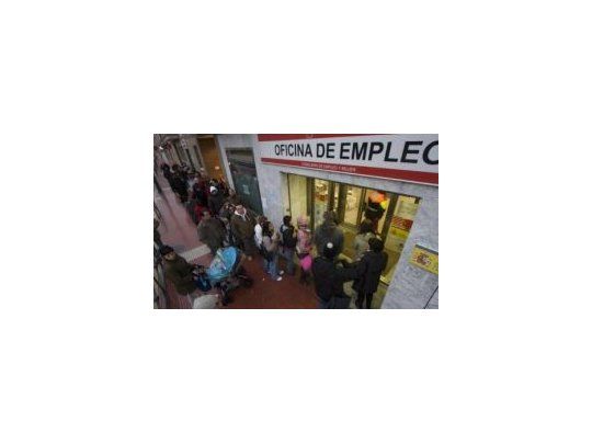 El verano en España calma el problema de desempleo