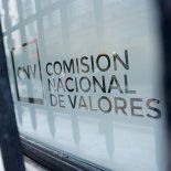 La nueva regulación de la CNV apunta a reforzar la solvencia de las ALyC, transparentar su exposición cambiaria y reducir riesgos sistémicos en el mercado de capitales. La nueva regulación de la CNV apunta a reforzar la solvencia de las ALyC, transparentar su exposición cambiaria y reducir riesgos sistémicos en el mercado de capitales.