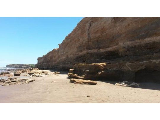 Murió una niña de tres años por el derrumbe de un acantilado en Mar del Plata