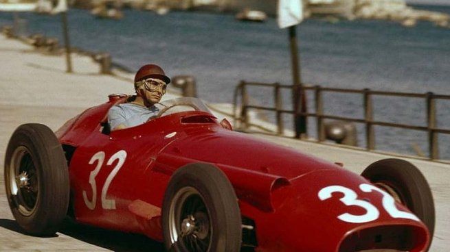 Fangio, en la Maserati con la que ganó el Gran Premio de Mónaco de 1957.