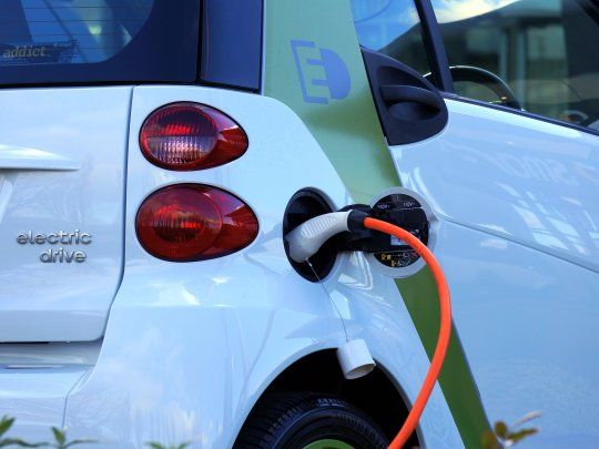 Los vehículos eléctricos no producen emisiones tóxicas y favorecen la eficiencia energética.&nbsp;