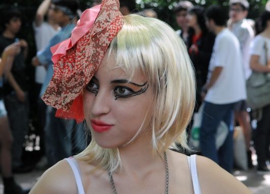 Fanáticos de Lady Gaga llenaron de color la previa (foto 1)