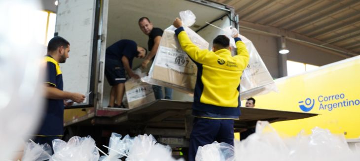 El Correo Argentino ya concretó el operativo de distribución de urnas. El Correo Argentino ya concretó el operativo de distribución de urnas.