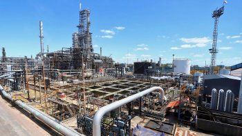 Los sindicalistas petroleros y refinadoras acordaron un 15% retroactivo a abril por el 2020, a cobrar en junio para los trabajadores del Convenio Colectivo 449/06.