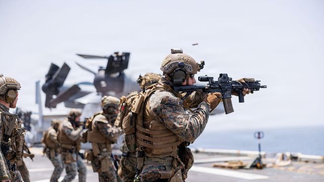 El Comando Central de EEUU difundió un video con maniobras militares en plena tregua con Irán.