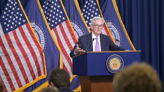 Jerome Powell participó del encuentro anual de banqueros centrales en Europa, donde defendió el uso de herramientas como las líneas swap.