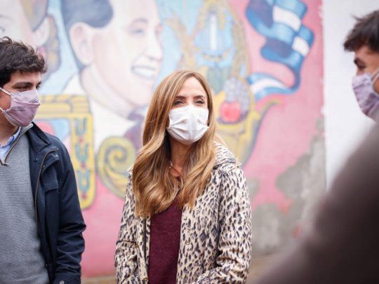 Victoria Tolosa Paz se prueba el traje de candidata.&nbsp;