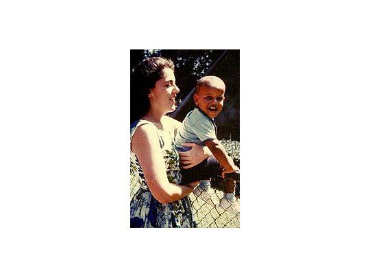 Stanley Ann Dunham y el pequeño Obama