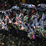 Nicolás Maduro moviliza el ejército ante amenaza de Estados Unidos. Nicolás Maduro moviliza el ejército ante amenaza de Estados Unidos.