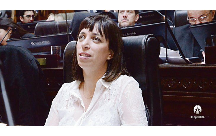 ámbito.com | Natalia Fidel. Preside la Comisión Especial de Reforma Política que ayer emitió dictamen del proyecto de Código Electoral porteño.