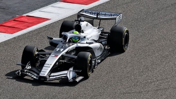 Está todo listo para que vuelvan a rugir los motores de la Fórmula 1. La próxima parada de la máxima categoría del automovilismo está pautada para el Gran Premio de Canadá este fin de semana con la participación de Checo Pérez.