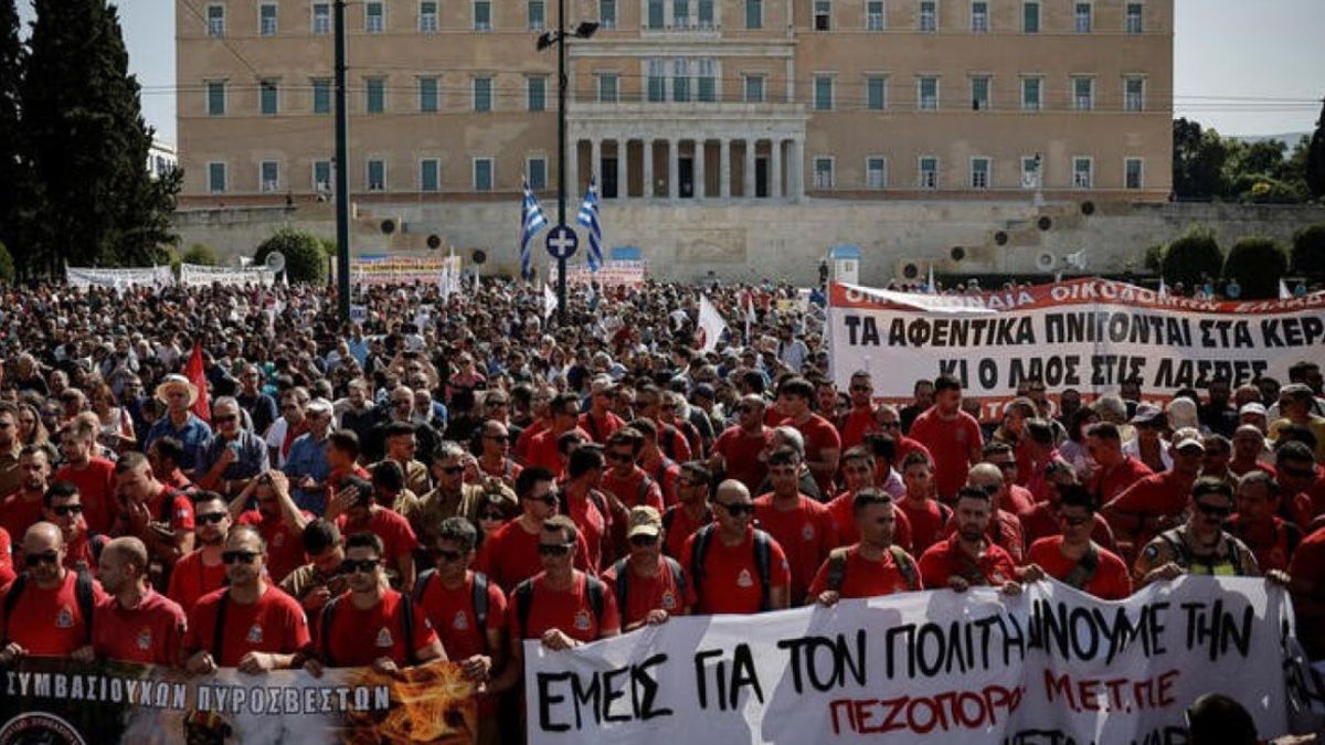Strike in Greece against the labor reform that would enable a six-day week and 13-hour days