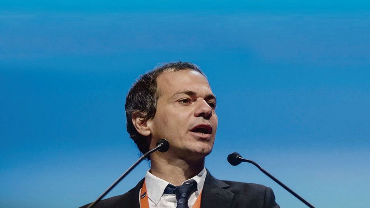 why Lucas Llach spoke out against dollarizing the Argentine economy