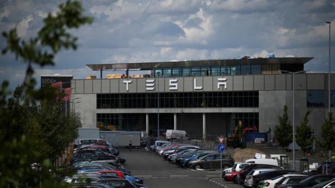 Tesla se vio afectada por un mercado de autos eléctricos m´´as frío.