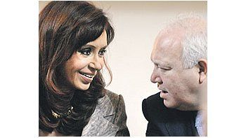 ámbito.com | La presidenteCristinade Kirchnery el cancillerMiguelAngelMoratinos,ayer en laCancilleríaargentina.Españaquieredefiniciones.