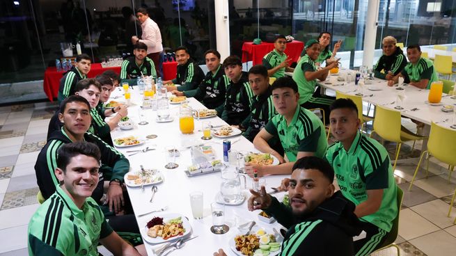 Finalmente reinó la paz y todos los jugadores de la Liga MX se hicieron presente en la noche del miércoles 6 de mayo en la concentración del Tri en el CAR.