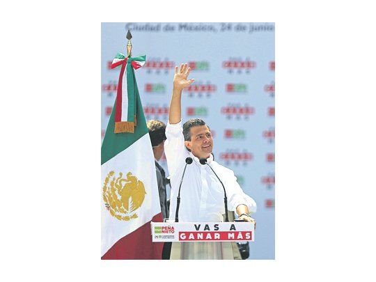 El candidato Enrique Peña Nieto renovó la imagen del antiguo PRI y lo colocó en la cúspide de las intenciones de voto.