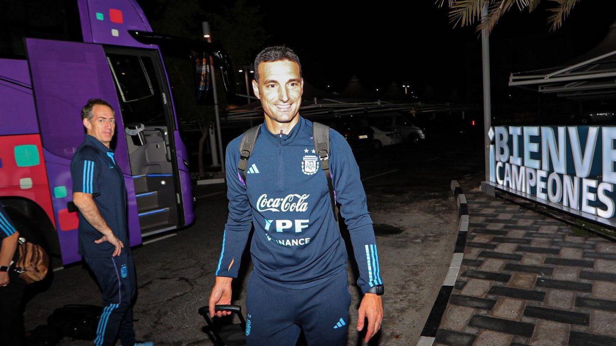 Scaloni arrived in Qatar with part of the Argentine delegation to start preparing for the World Cup