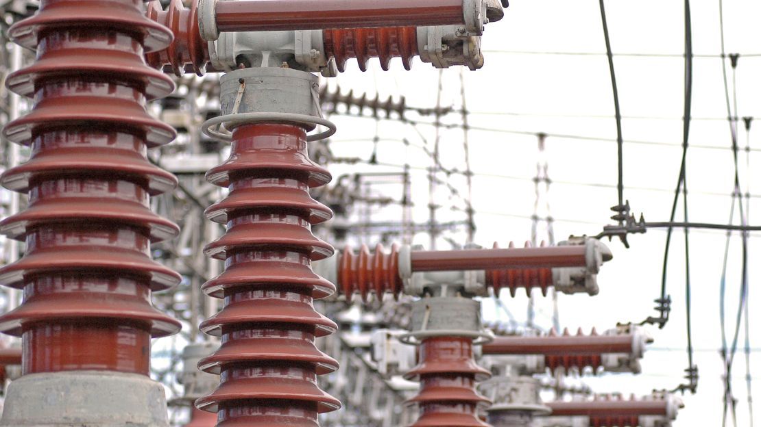 Las generadoras de electricidad rechazaron la propuesta del Gobierno de pagarles la deuda en bonos,