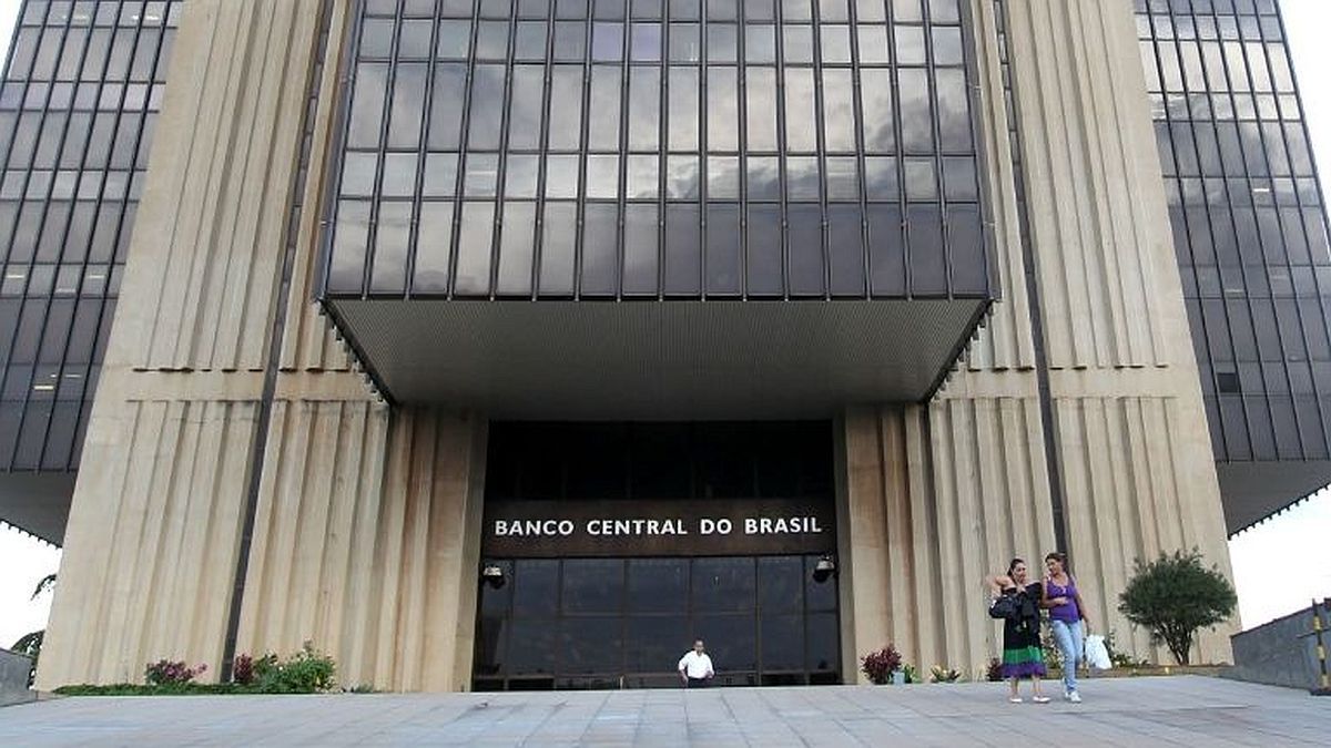 Inflation presses in Brazil and the Central Bank will maintain the rate by 15% “for a very prolonged period”
