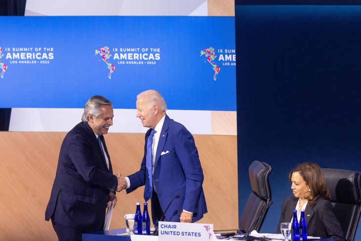 Alberto Fernández y Biden Cumbre de las Américas.jpeg