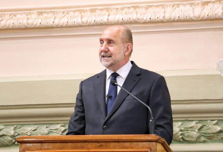 Omar Perotti.