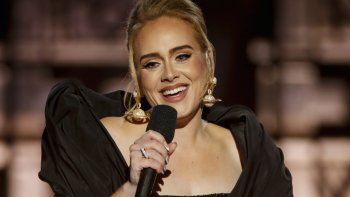 los beatles y adele, grandes ganadores en la primera noche de los emmy
