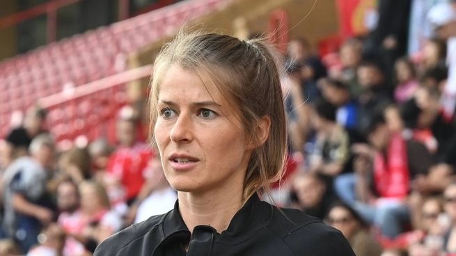 Marie-Louise Eta asume en el Union Berlin.