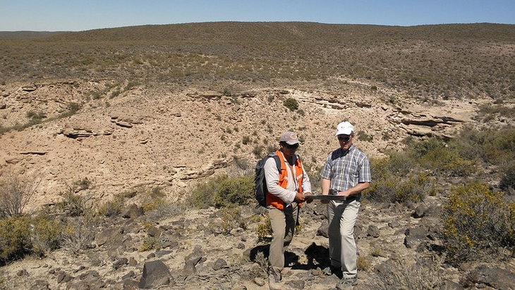 El proyecto Sierra Colonia incluye más de 28,470 hectáreas 100% propias en la parte centro este de la provincia de Chubut. En 2016, la CNEA informó una estimación de 2.890 toneladas de uranio como recursos convencionales razonablemente asegurados y de 2201 toneladas de uranio como recursos convencionales inferidos. El proyecto Sierra Colonia incluye más de 28,470 hectáreas 100% propias en la parte centro este de la provincia de Chubut. En 2016, la CNEA informó una estimación de 2.890 toneladas de uranio como recursos convencionales razonablemente asegurados y de 2201 toneladas de uranio como recursos convencionales inferidos.