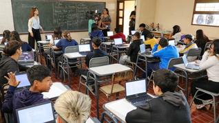 Córdoba busca proyectar su política educativa más allá de los resultados inmediatos y construir un sistema con capacidad para adaptarse a las nuevas demandas. Córdoba busca proyectar su política educativa más allá de los resultados inmediatos y construir un sistema con capacidad para adaptarse a las nuevas demandas.