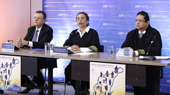 El coronel retirado Publio Hernán Mejía, exjefe del Batallón de Artillería La Popa, fue sentenciado por la JEP tras no reconocer su responsabilidad en graves violaciones a los derechos humanos.