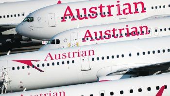 En tierra. Austrian Airlines, filial de la alemana Lufthansa, dijo ayer que suspenderá todos sus vuelos hasta el 28 de marzo. La suya dista de ser una situación aislada en el sector aerocomercial.
