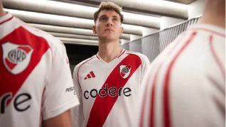 River presentó su nueva camiseta titular de la temporada 2024/25