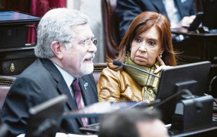 Escurridiza. Cristina de Kirchner estuvo por momentos en la sesi&oacute;n donde se sancion&oacute; la ley de software, pero se fue antes de la votaci&oacute;n.