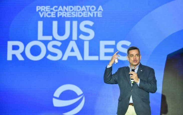 Luis Rosales.